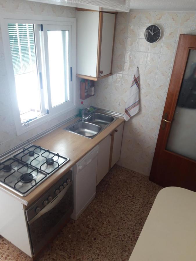 Central Accommodation Alicante Bagian luar foto
