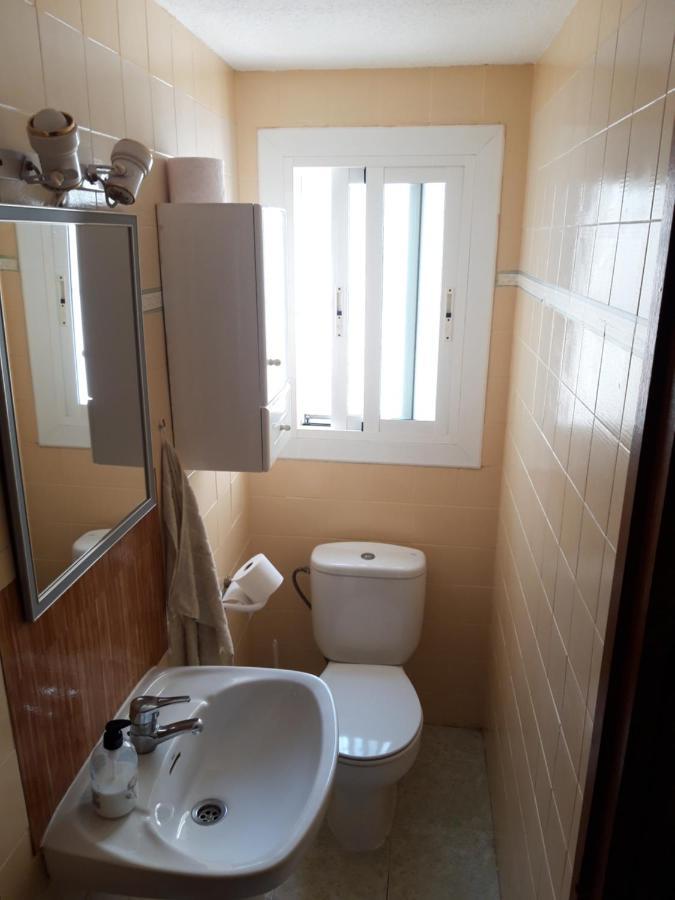 Central Accommodation Alicante Bagian luar foto