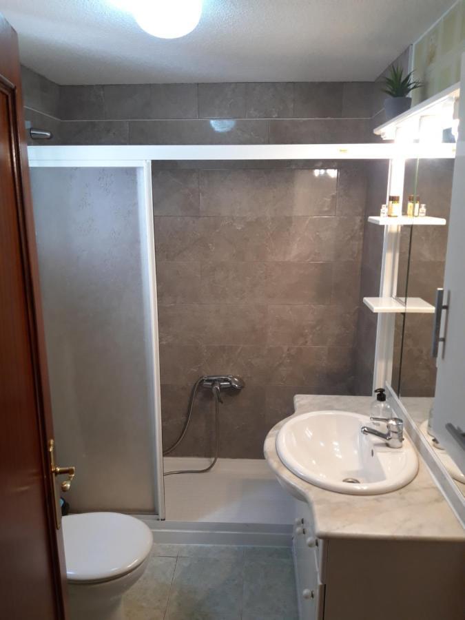 Central Accommodation Alicante Bagian luar foto