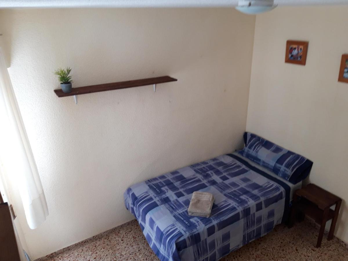 Central Accommodation Alicante Bagian luar foto